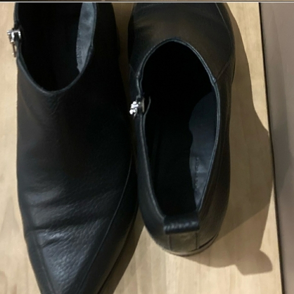 Everlane the Boss pointed toe black pebbled leather ankle Booties 6.5 - Picture 6 of 8